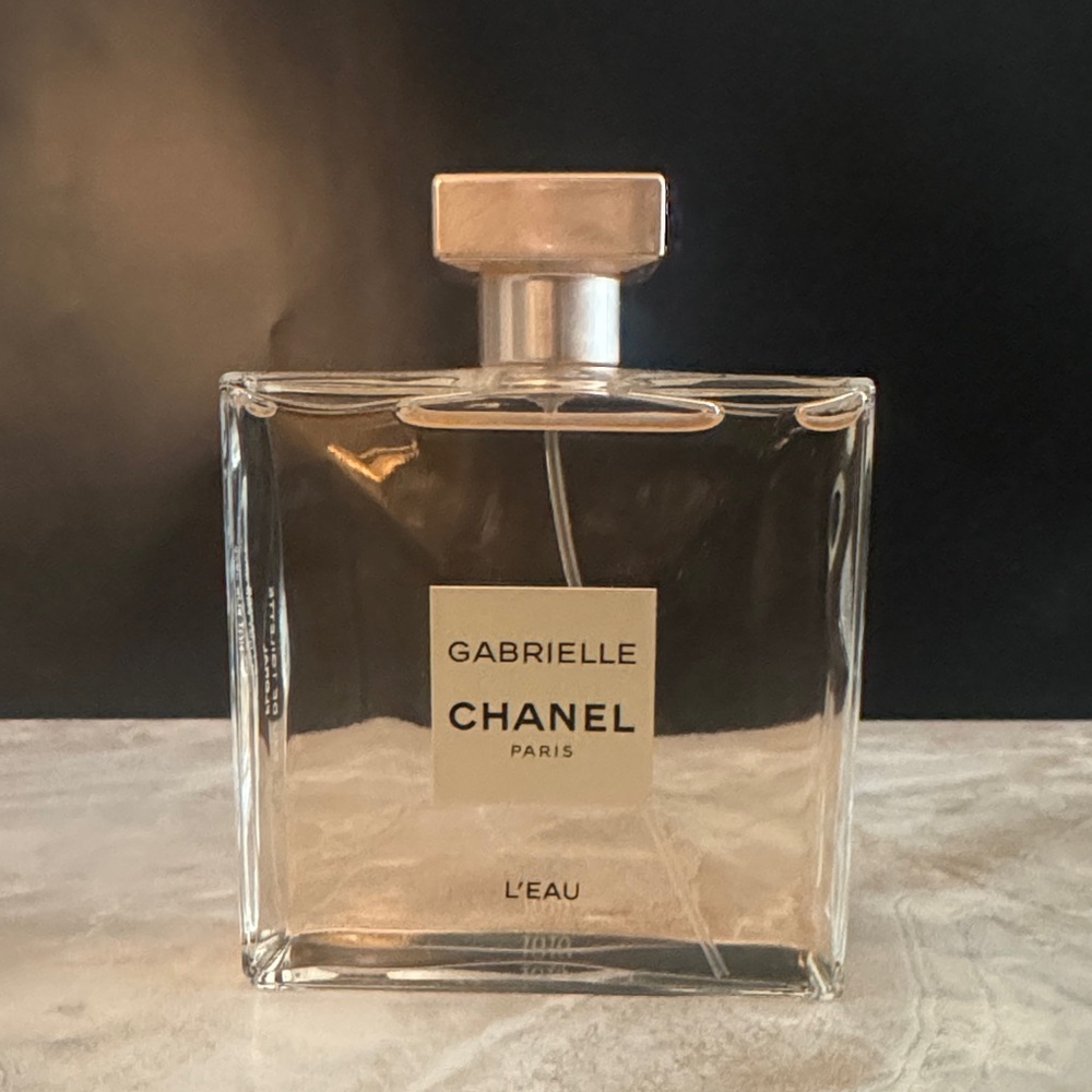 CHANEL Gabrielle L'Eau Clear Glass Bottle with Silver Cap